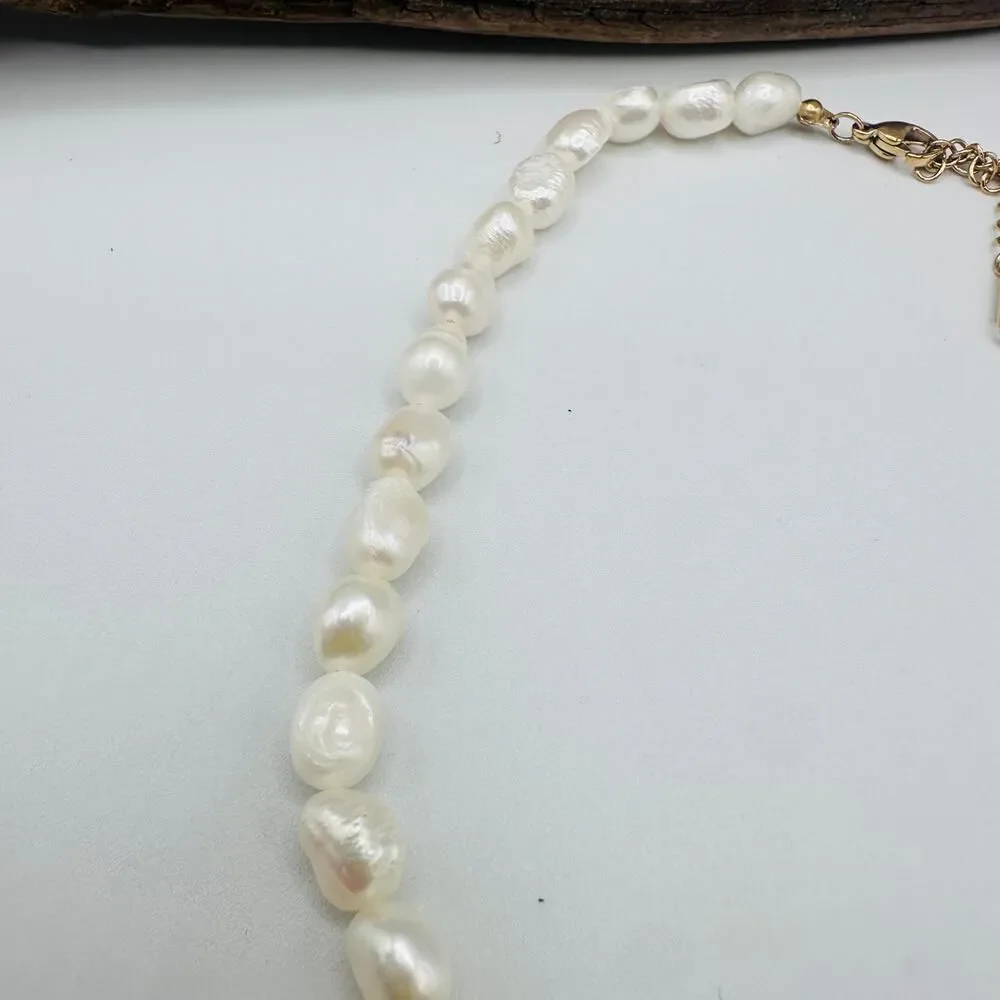 Unbranded 18k gold